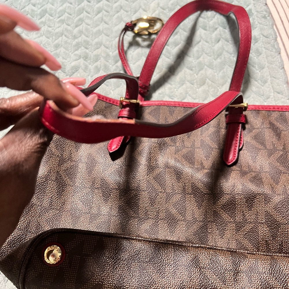Beautiful Michael Kors Handbag
